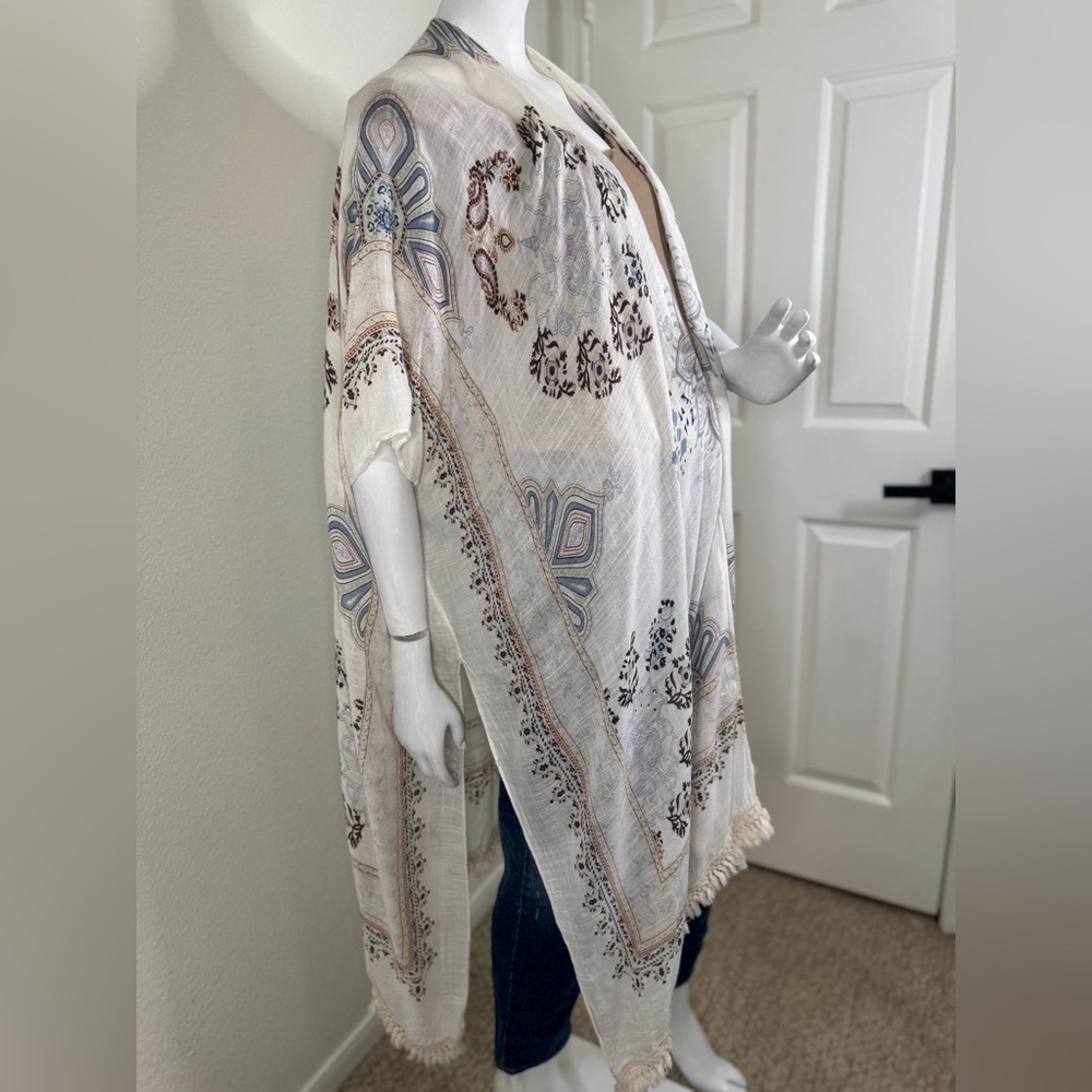 Altar'd State Kimono Floral Tassel Open Front Size One Size. #242